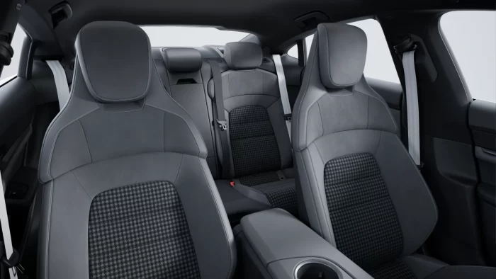 Porsche Taycan 4s - Image 2
