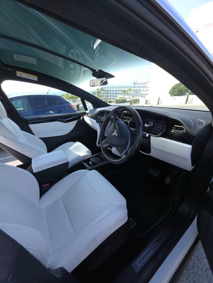Tesla Model X 100D - Image 2
