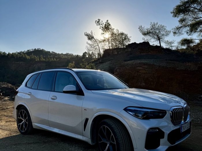 LUXURY CAR LEASING SOLUTIONS FOR BUSINESSES AND INDIVIDUALS